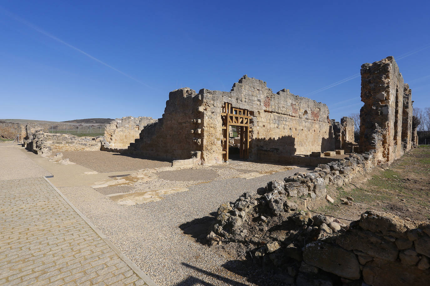 Fotos: Recepción de las obras de consolidación y adecuación del monasterio de San Pedro de Eslonza