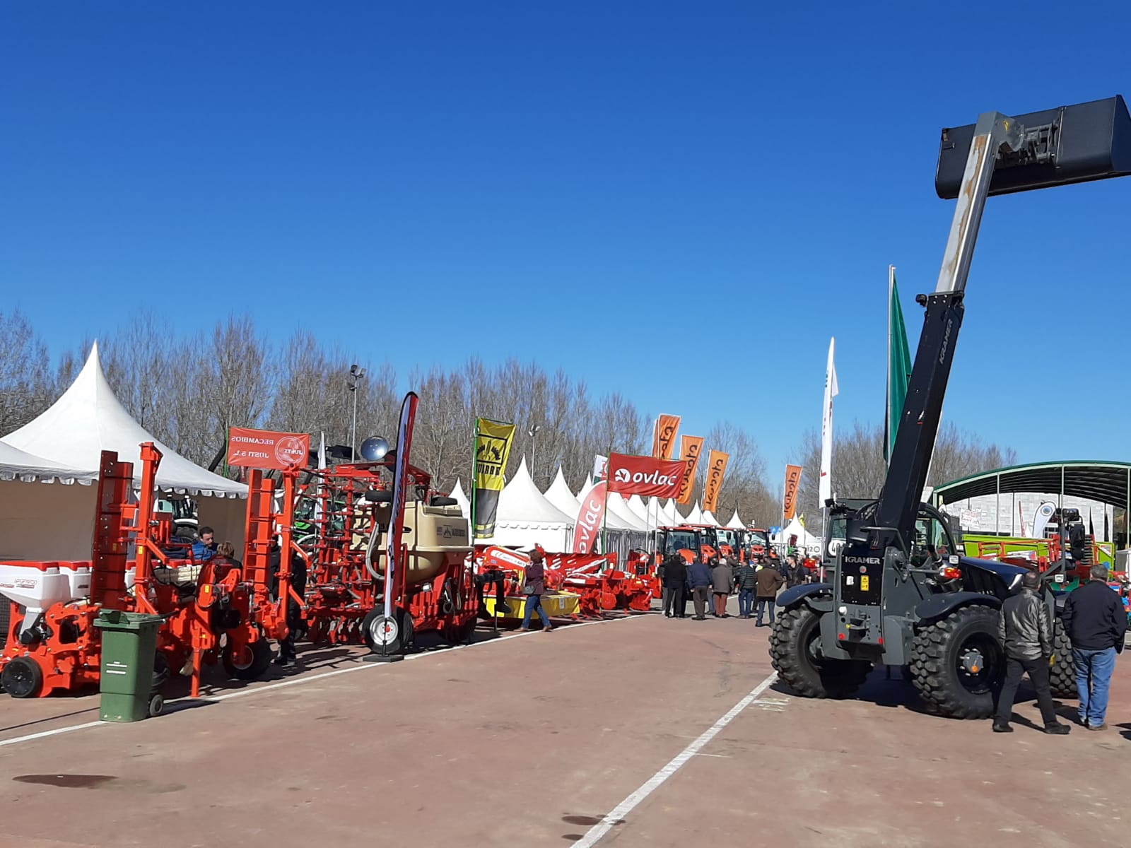 Valencia de don Juan reivindica con éxito y ejemplo el futuro de la España vaciada. Cerca de dos centenares de expositores se citan en la tradicional Feria de Febrero que llega a su siglo de vida.