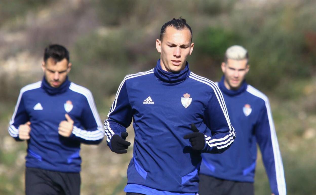 Son, durante un entrenamiento de la Deportiva.