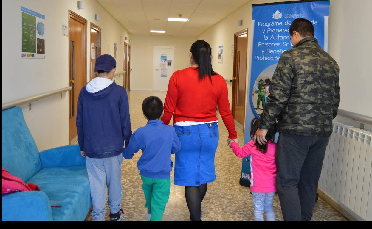 El Hospital San Juan de Dios lanza una campaña de ayudas de emergencia para una familia de cinco miembros