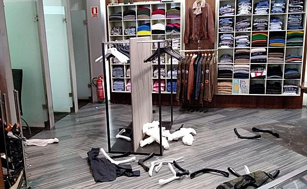 Así ha quedado el interior de la tienda. 
