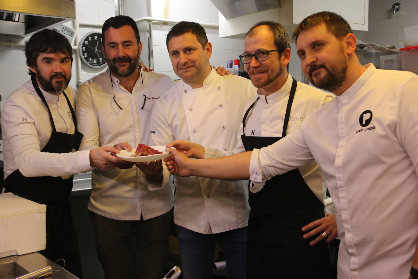 Fotos: León reúne a cinco cocineros con estrella Michelín en torno a la cecina