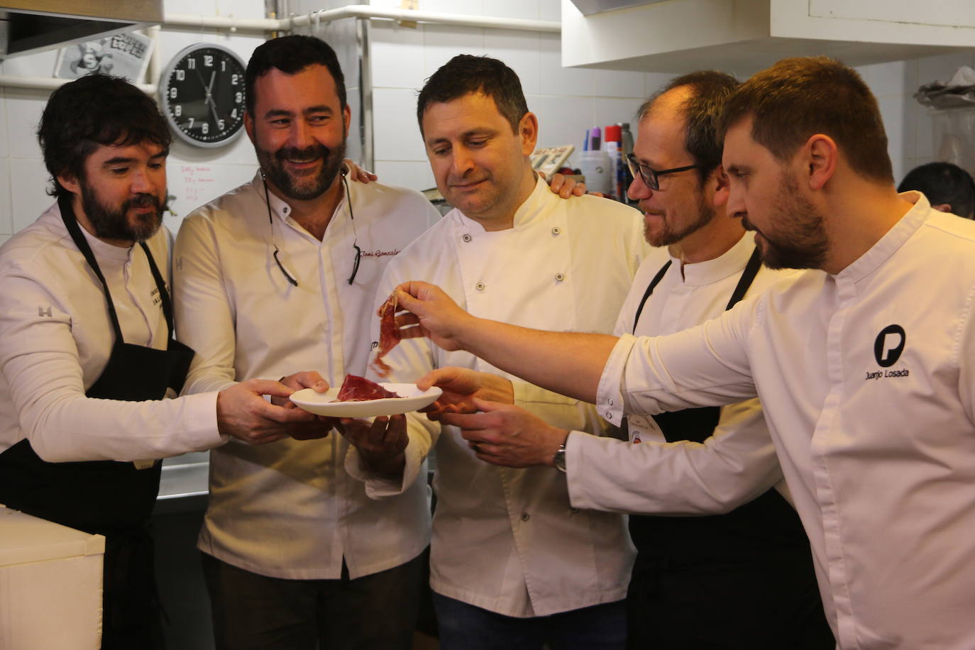 Fotos: León reúne a cinco cocineros con estrella Michelín en torno a la cecina