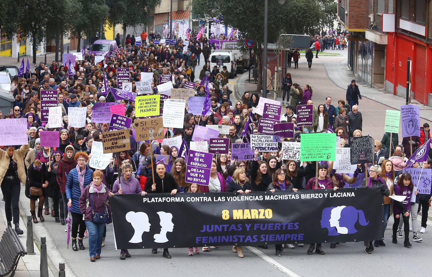 Manifestación en Ponferrada con motivo del Día Internacional de la Mujer