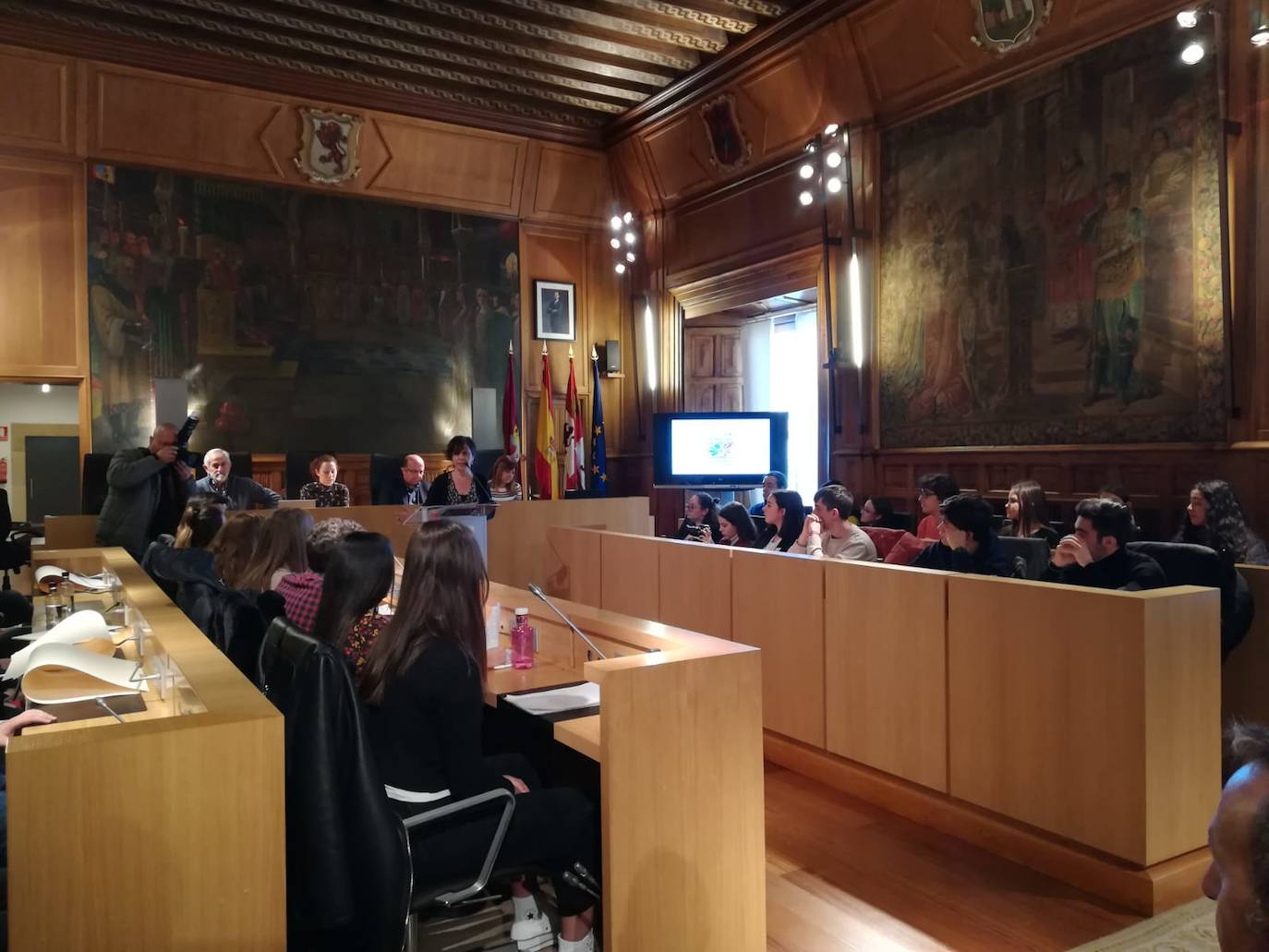 Acto institucional con motivo de la conmemoración del Día Internacional de la Mujer en la Diputación de León