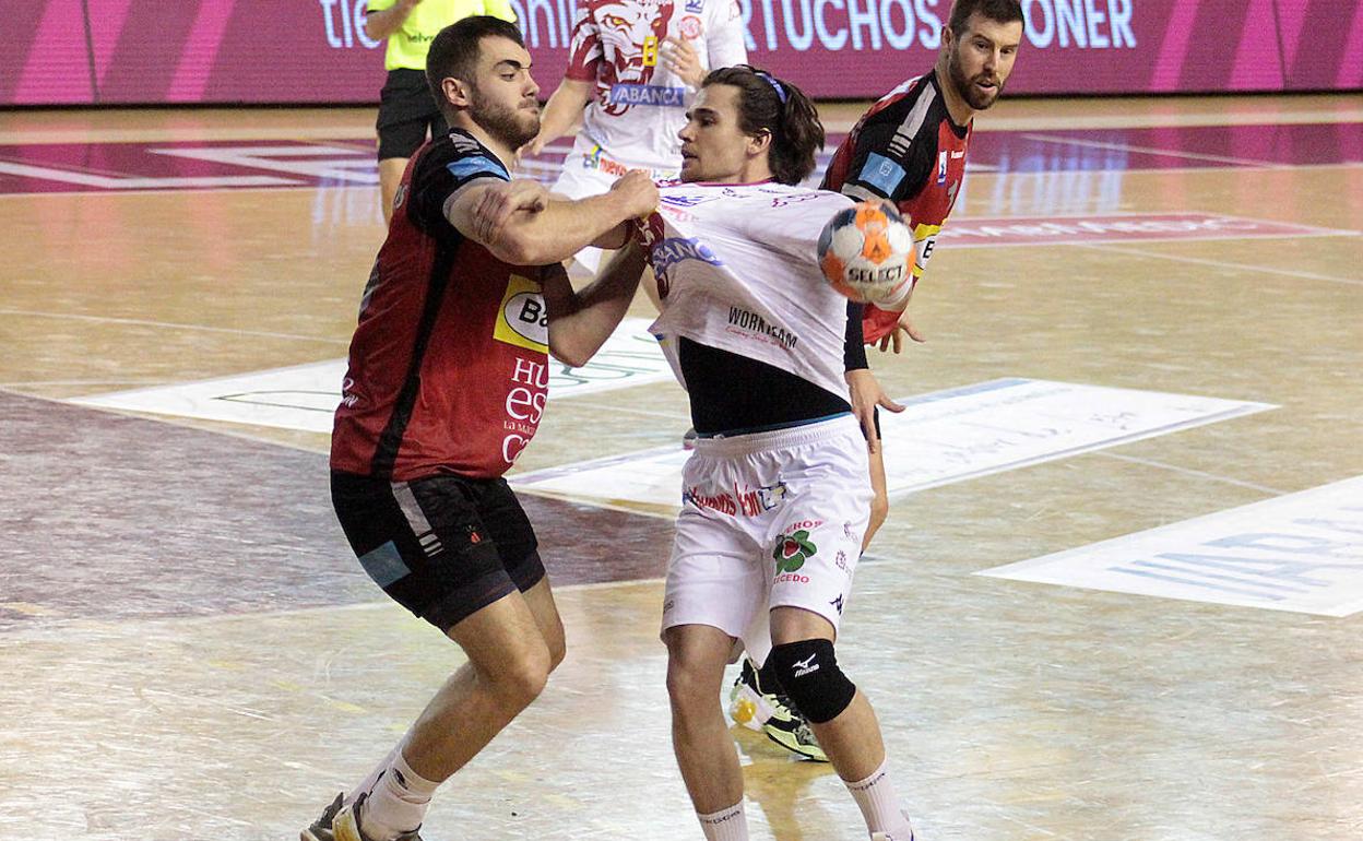 Mario López, en un partido de esta temporada.