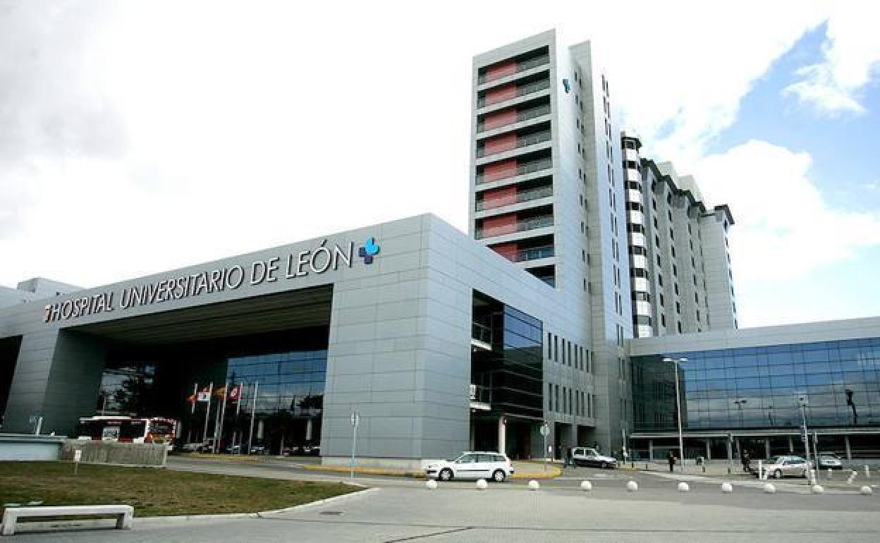 Fachada del Hospital de León. 