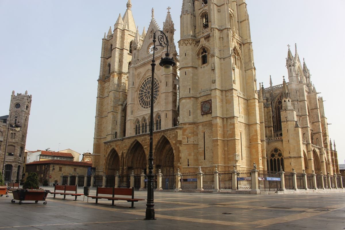 Fotos: Quinto día de aislamiento en la capital leonesa