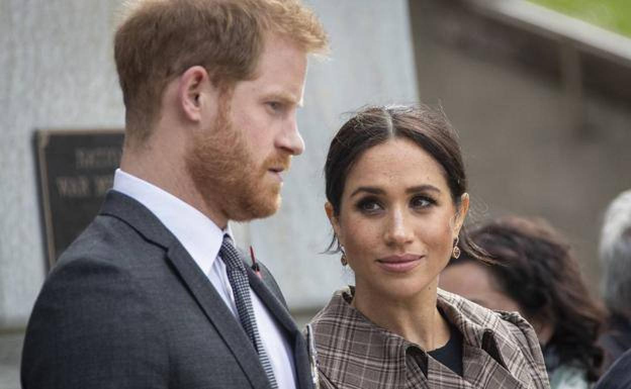 Meghan Markle evita que el príncipe Harry vuele de vuelta a Londrés por  temor al COVID-19 | leonoticias.com