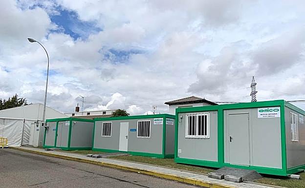 La empresa leonesa Emico, encargada de las casetas prefabricadas.