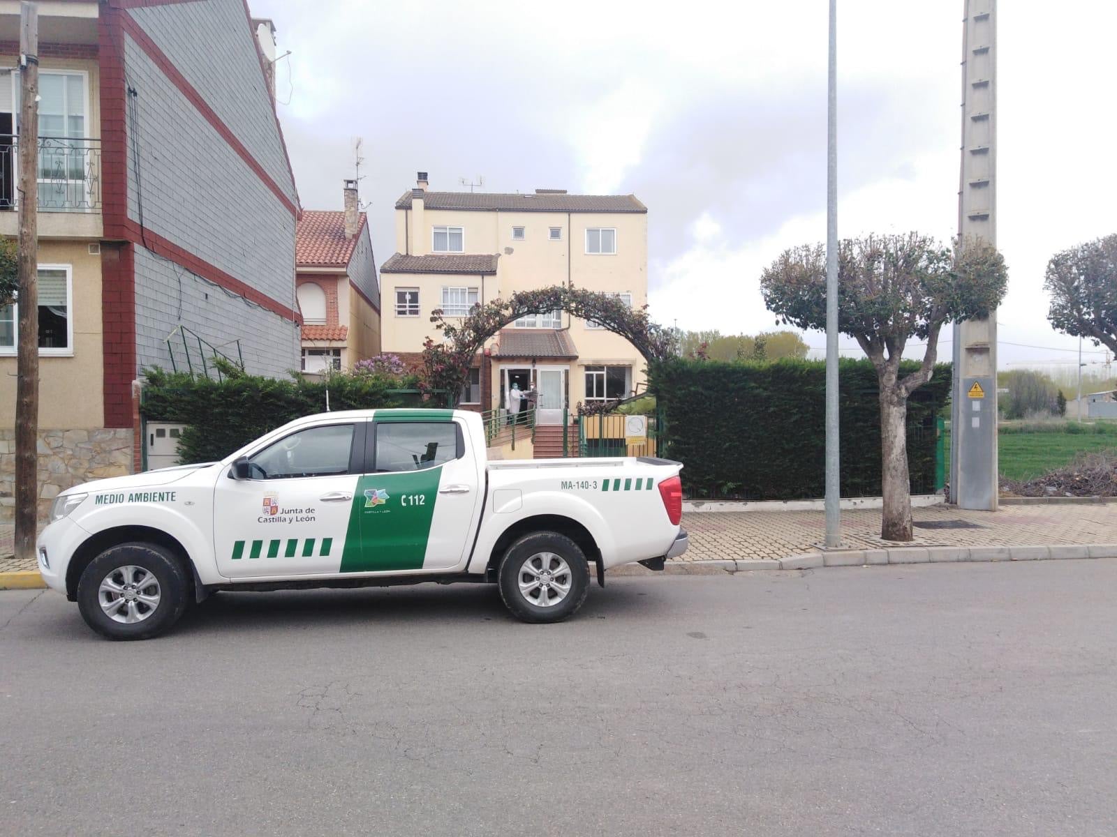 Fotos: Entrega de productos por parte de la Junta