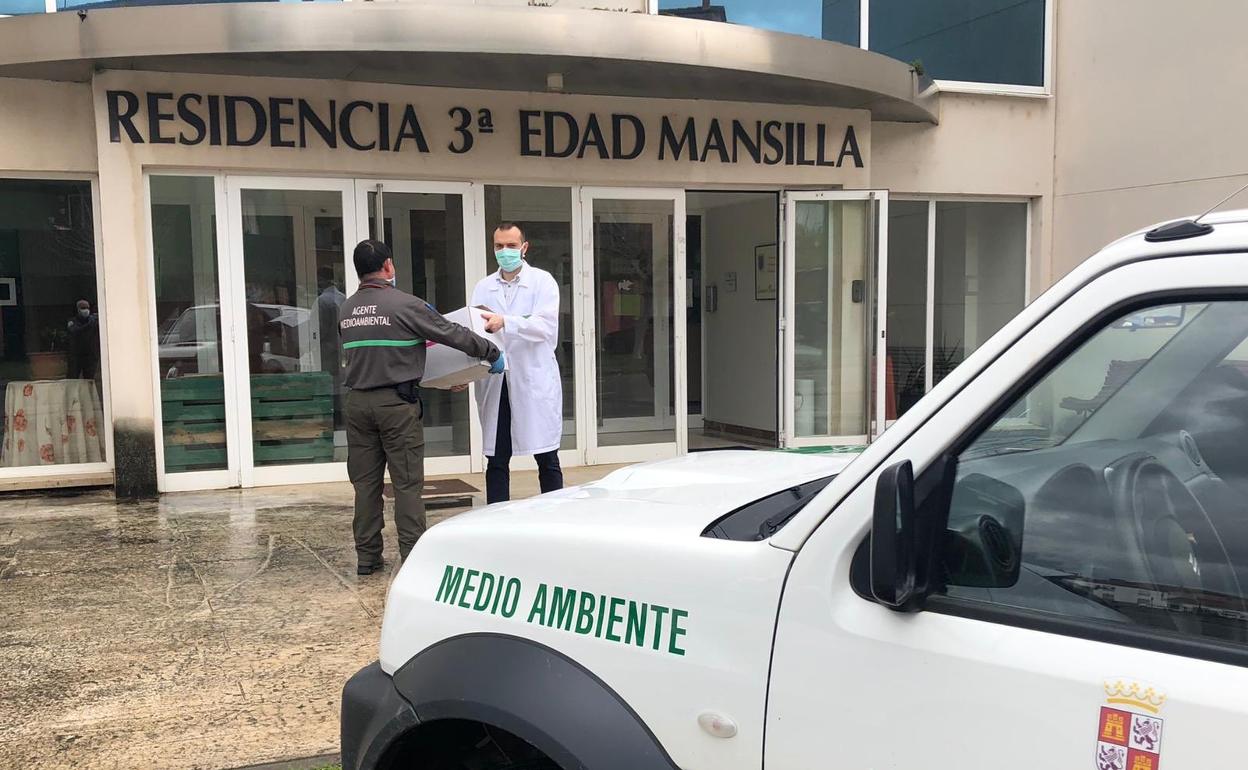 Entrega de material. 