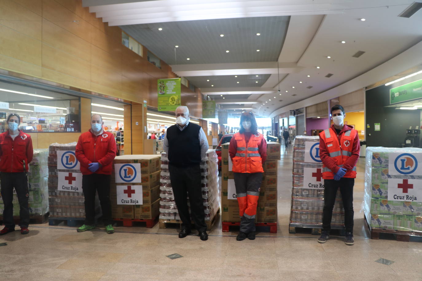Fotos: E.Leclerc y Cruz Roja se dan la mano