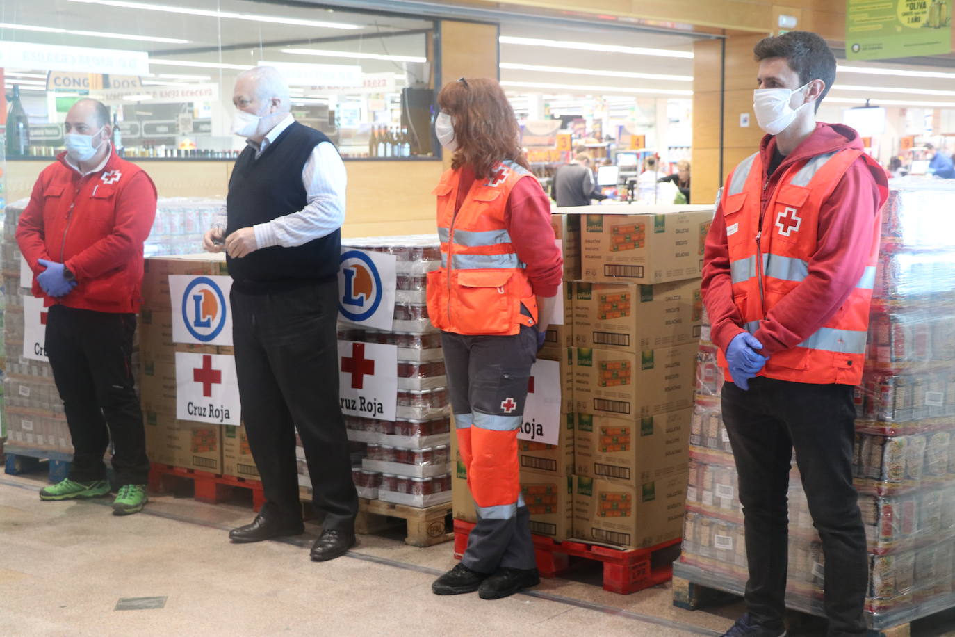 Fotos: E.Leclerc y Cruz Roja se dan la mano