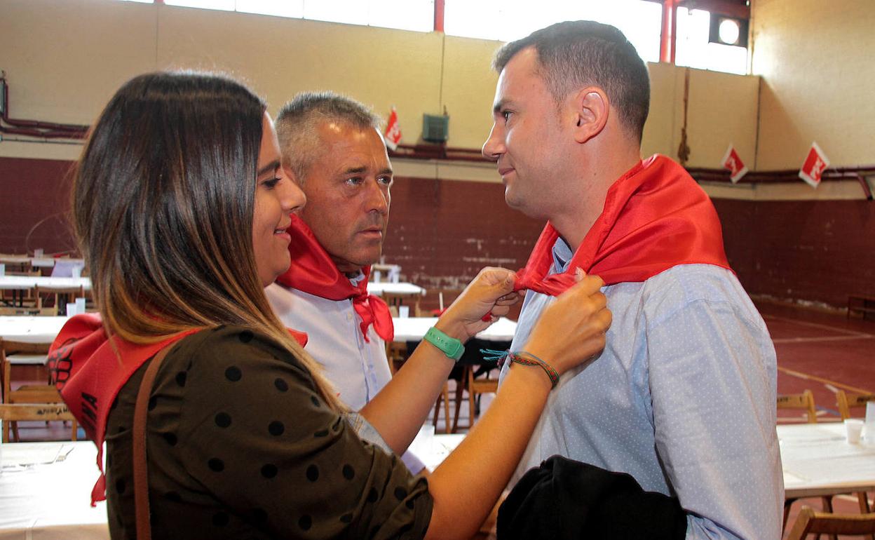 La procuradora Nuria Rubio y el secretario general del PSOE de León, Javier Alfonso Cendón.