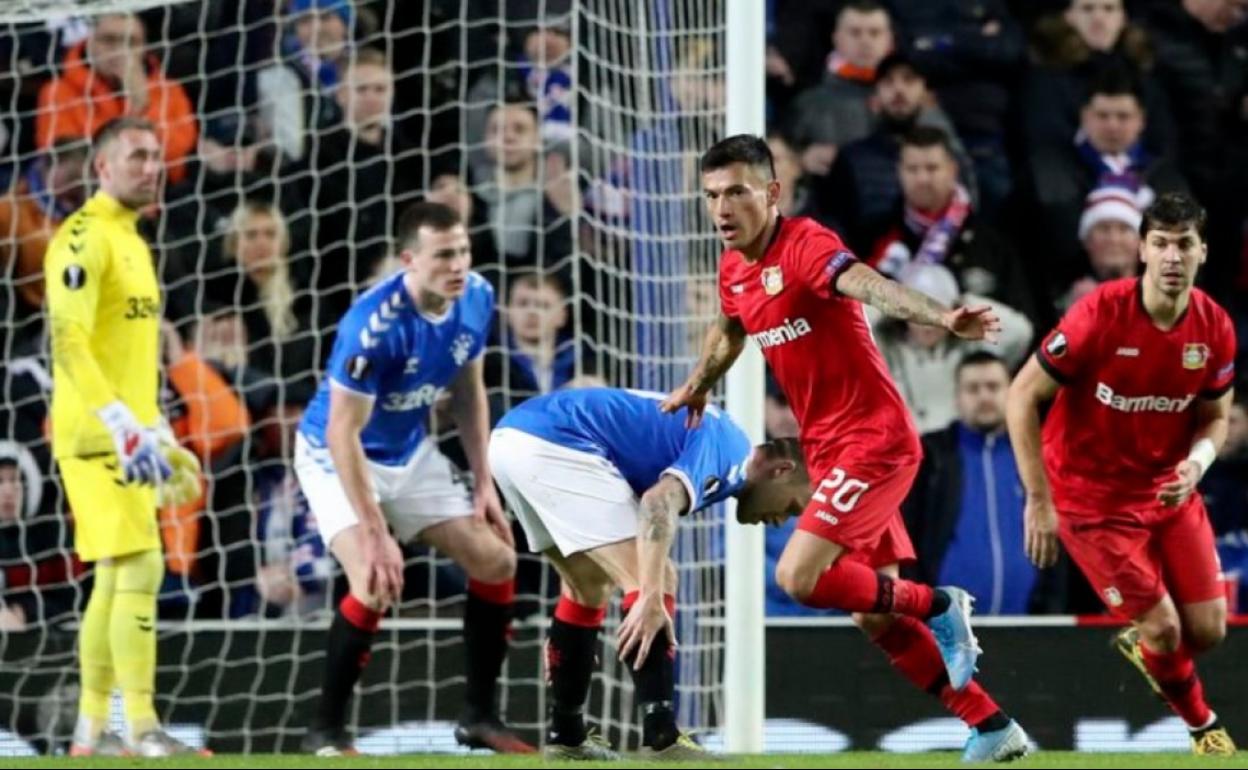 Imagen del partido entre el Rangers y el Leverkusen, jugado el pasado 12 de marzo en Glasgow.