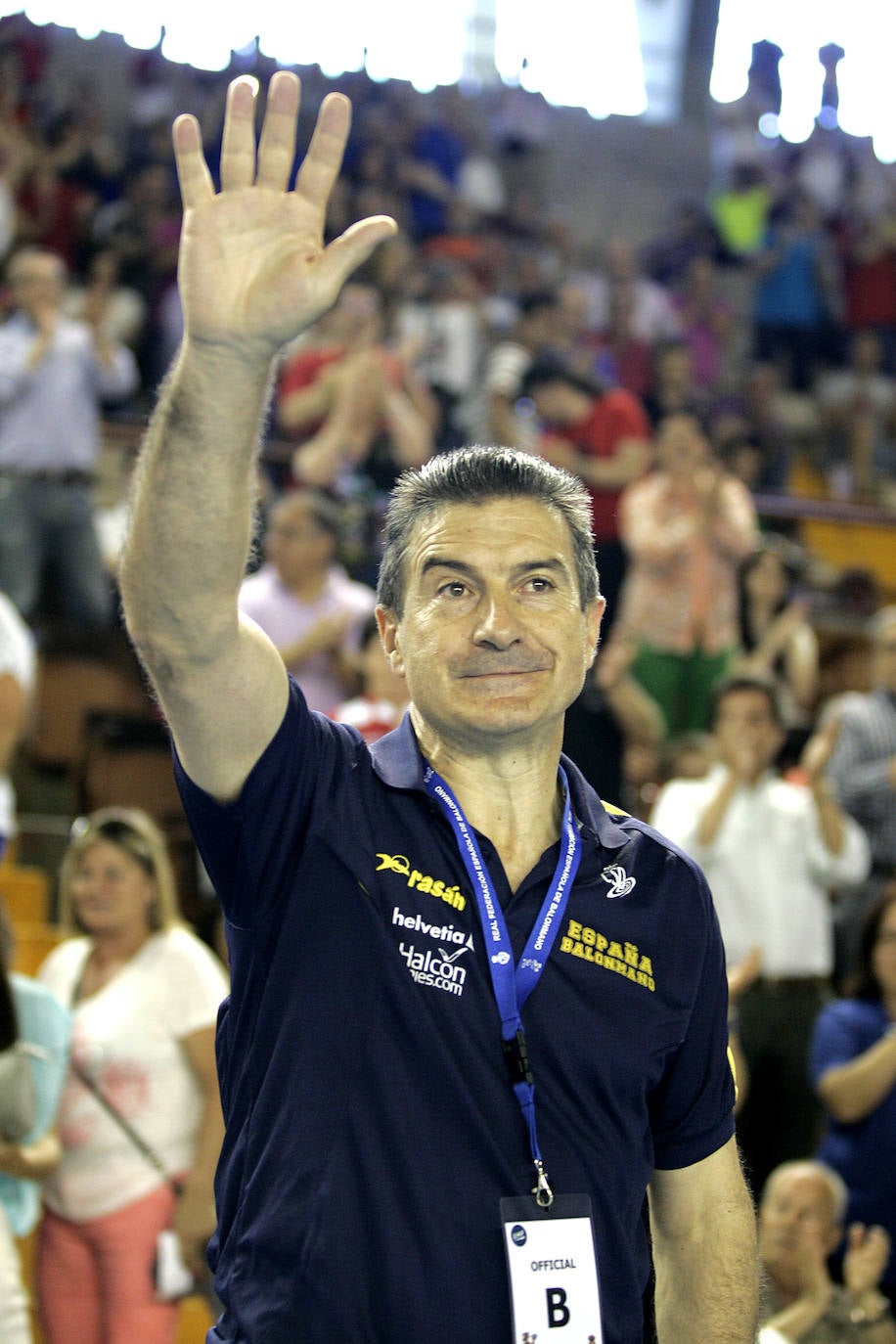 La selección española de balonmano, con Cadenas como seleccionador, juega ante Suiza en el Palacio en 2013.