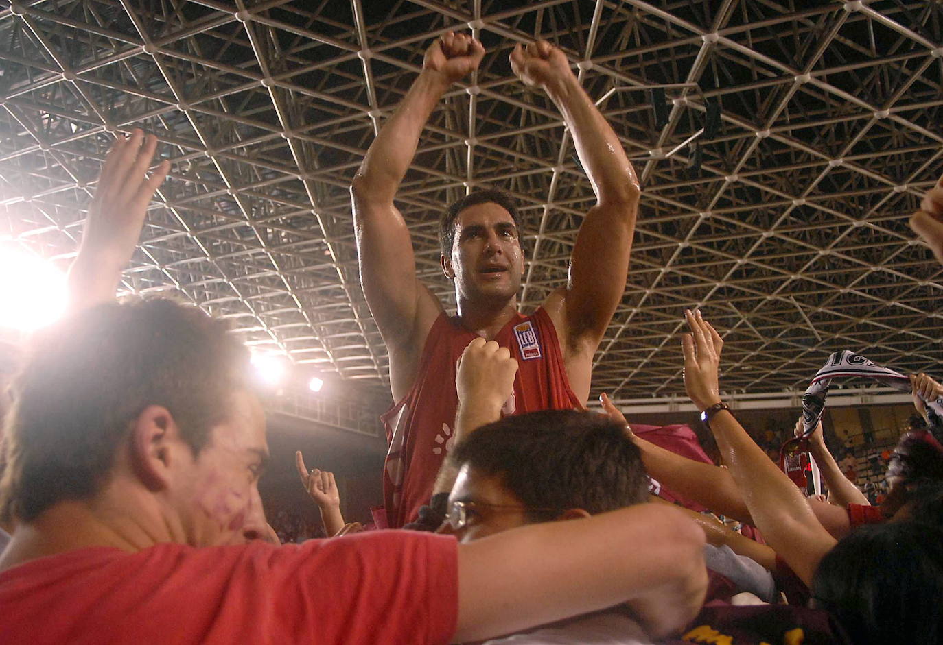 Baloncesto León celebra su ascenso a ACB en 2007.