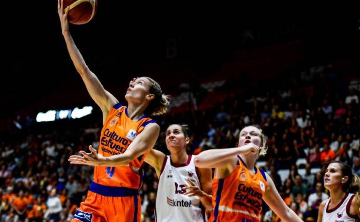 No habrá descensos en la Liga Femenina de baloncesto y subirán dos equipos