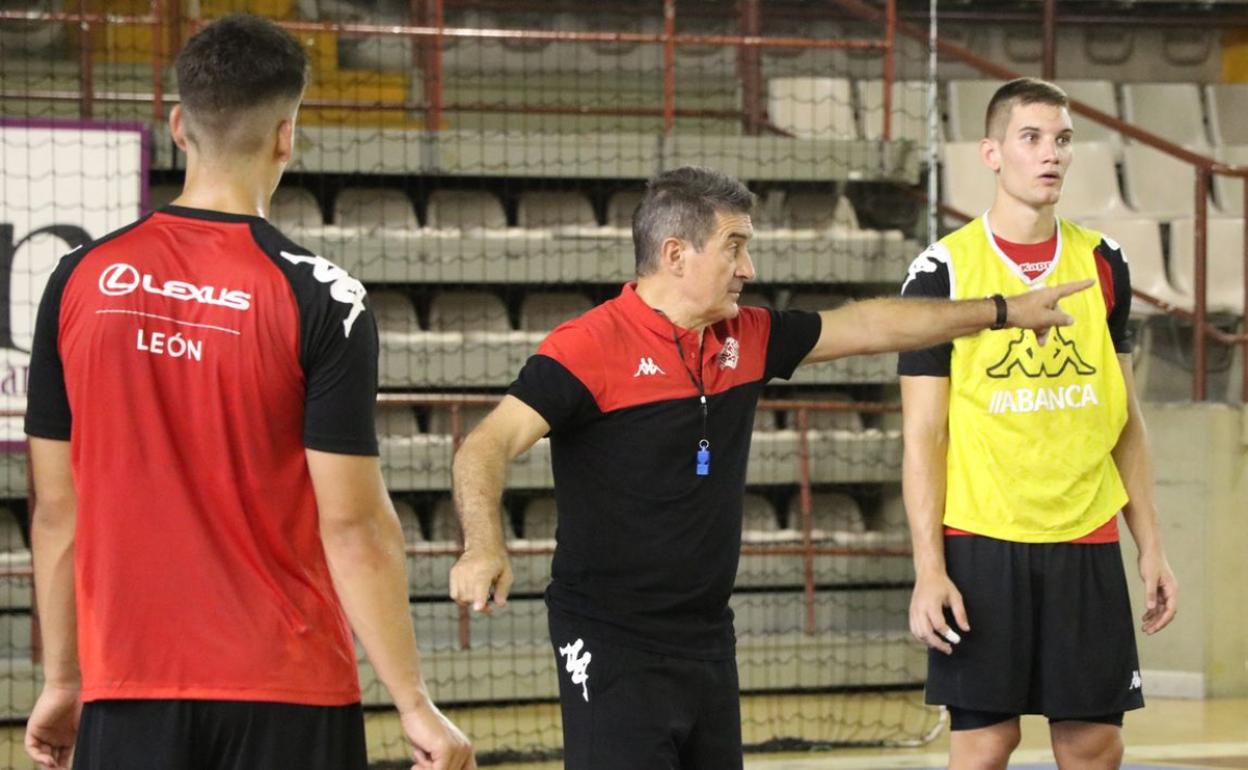 Manolo Cadenas, durante un entrenamiento.