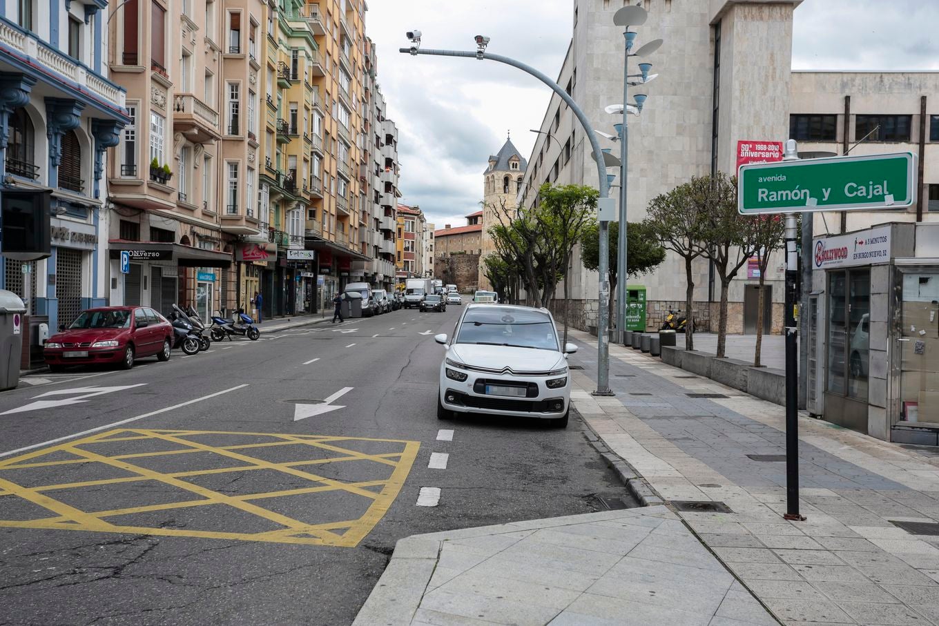 Ramón y Cajal, Gra Vía de San Marcos, Independencia y Villabenavente se peatonalizará los sábados por la tarde y domingos durante la duración del estado de alarma. 