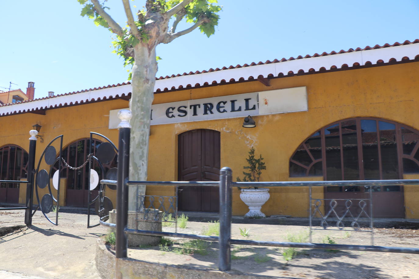 Fotos: Mansilla de las Mulas recibe la fase 1 con escepticismo