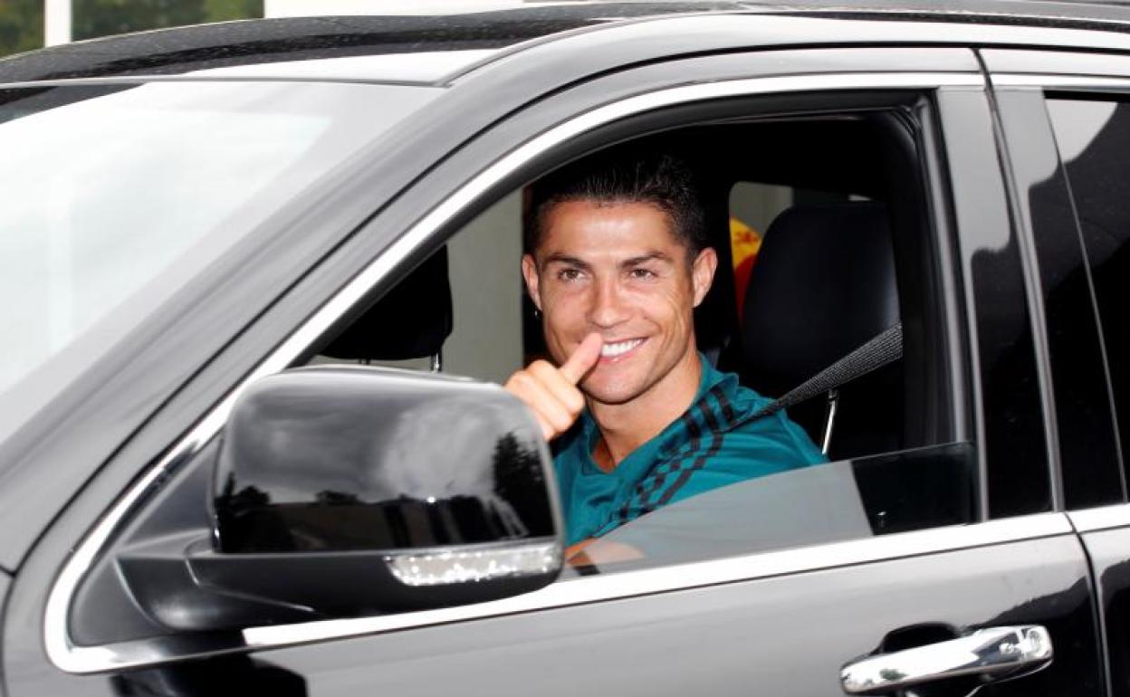 Cristiano Ronaldo, a su llegada al centro de entrenamiento de la Juventus. 