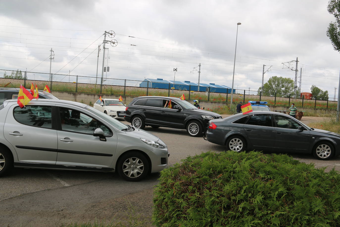 La marcha en automóvil propuesta por el partido de Abascal colapsa el centro de la ciudad durante media hora