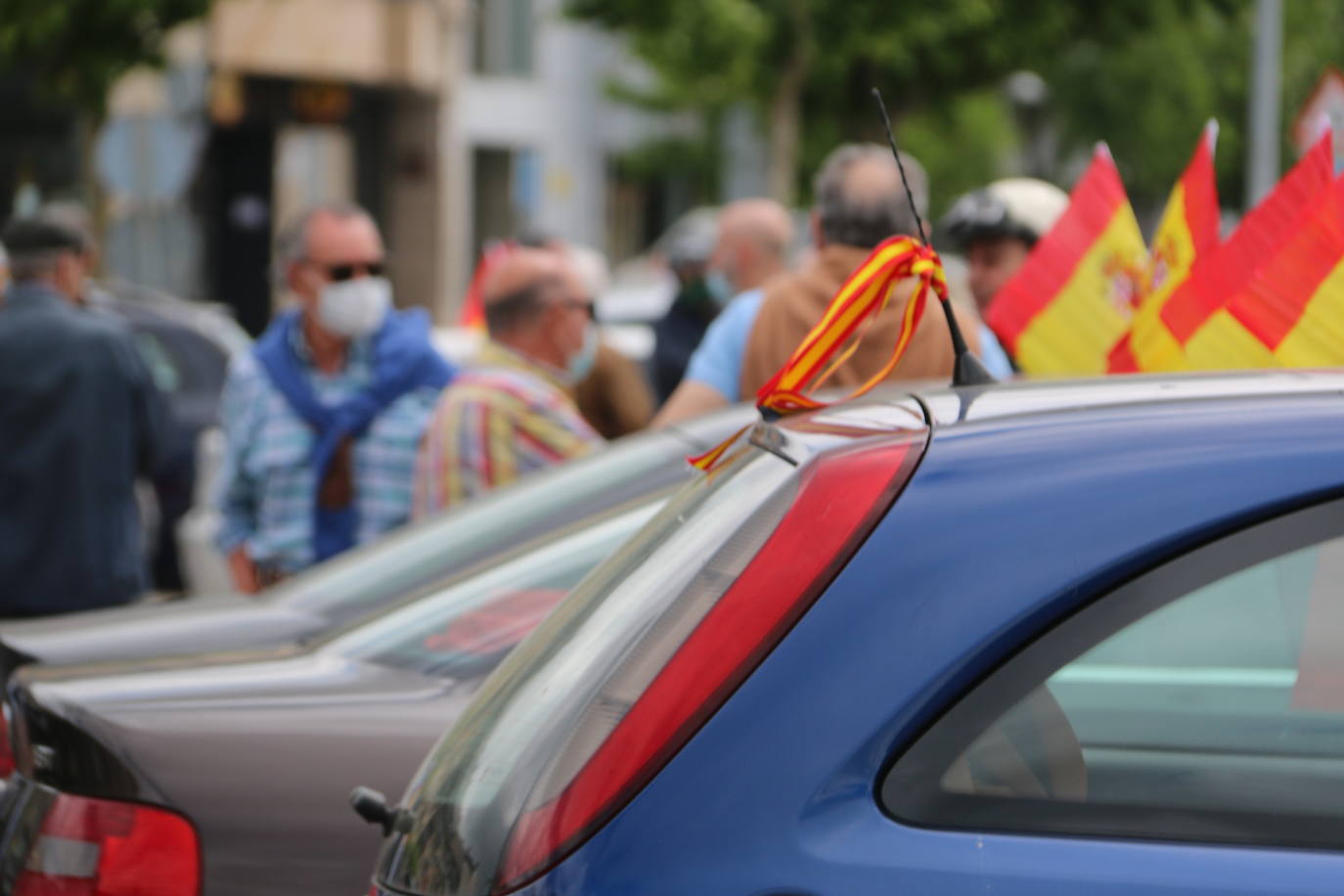 La marcha en automóvil propuesta por el partido de Abascal colapsa el centro de la ciudad durante media hora
