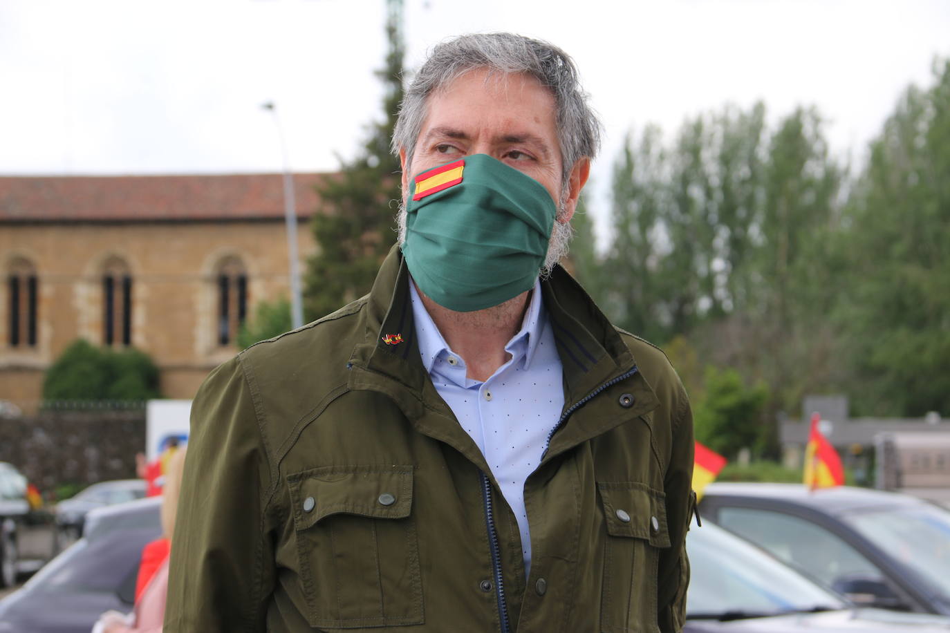 La marcha en automóvil propuesta por el partido de Abascal colapsa el centro de la ciudad durante media hora