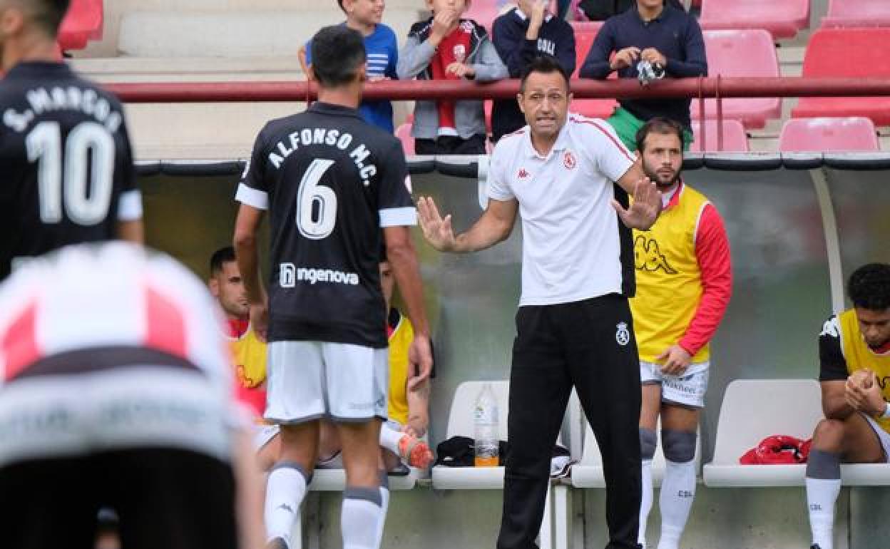 José Manuel Aira, durante un partido de la Cultural.