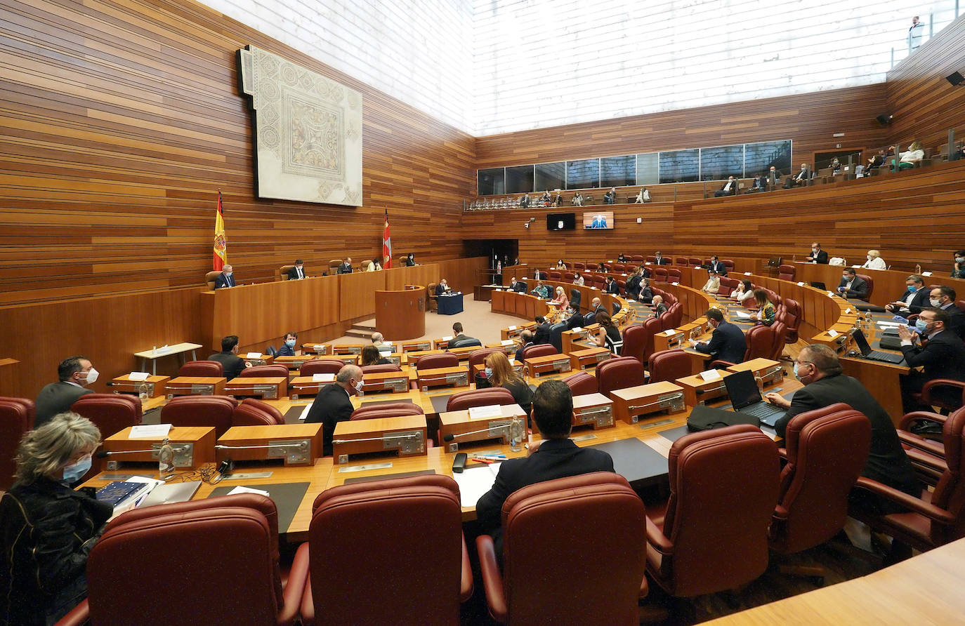 Pleno de las Cortes para la presentación del Informe Anual del Procurador del Común de Castilla y León correspondiente al año 2019.