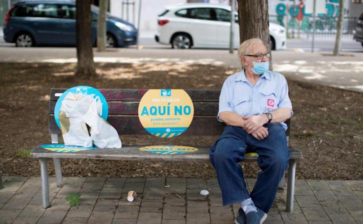 Imagen de un banco en Lleida. 