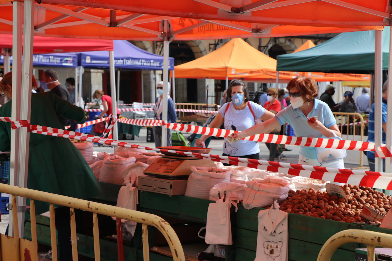 Fotos: El Mercado de la Plaza Mayor vuelve a la vida