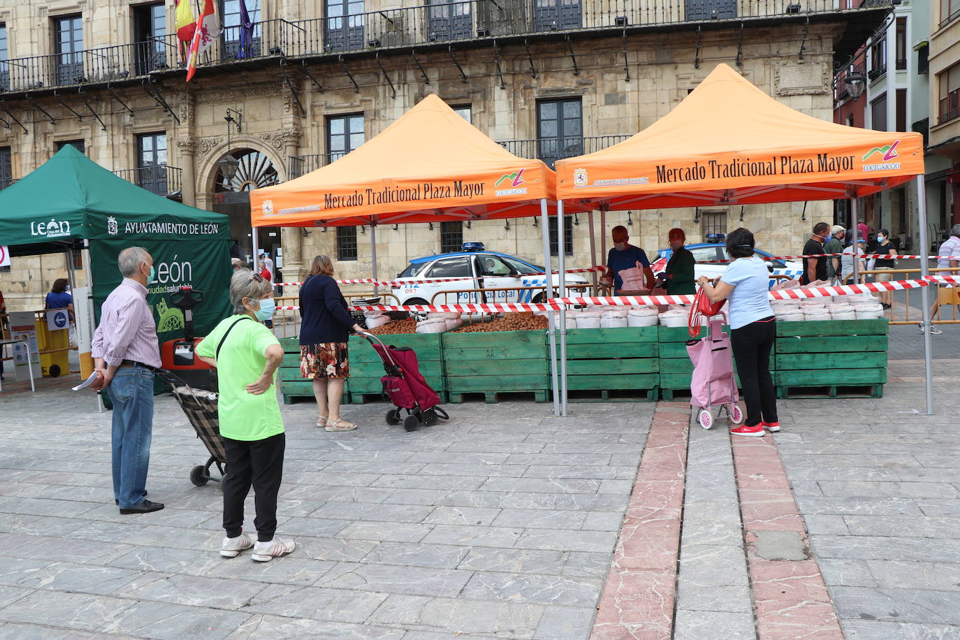 Fotos: El Mercado de la Plaza Mayor vuelve a la vida