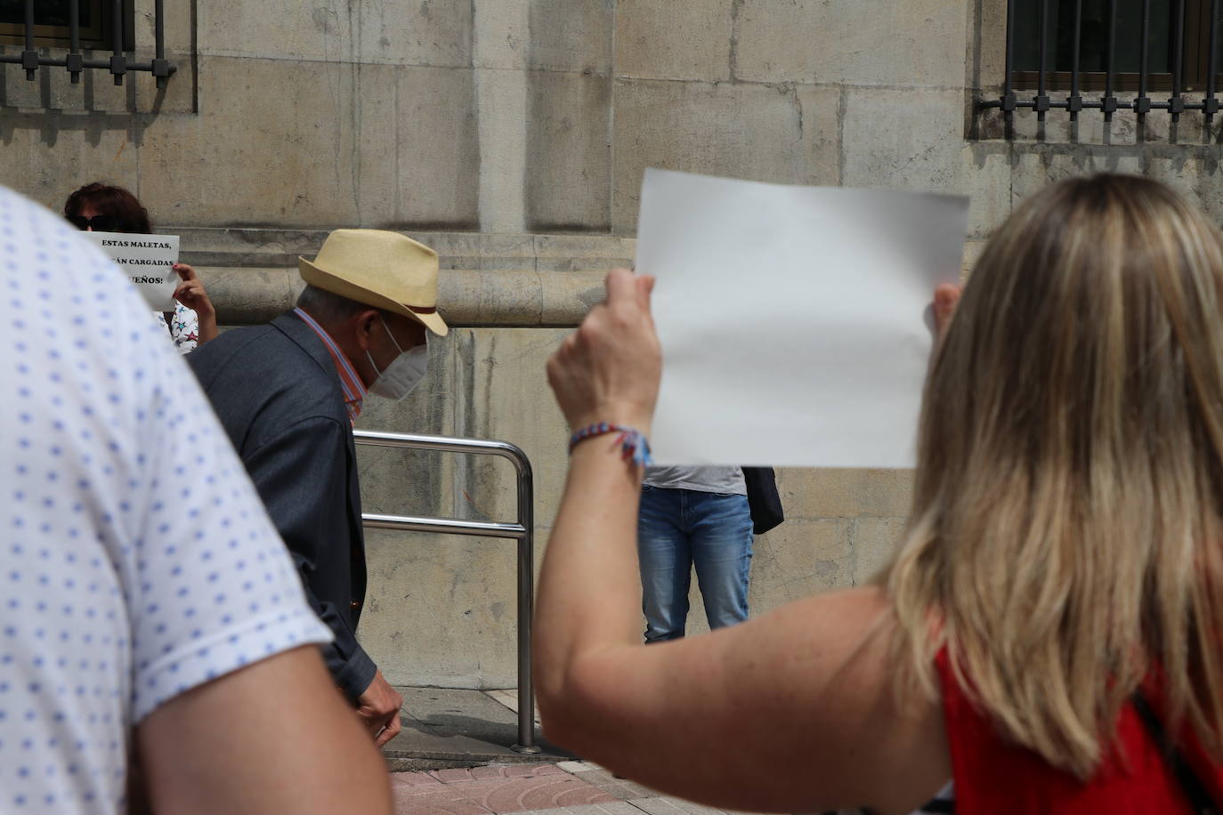 Fotos: Concentración de las agencias de viaje en León