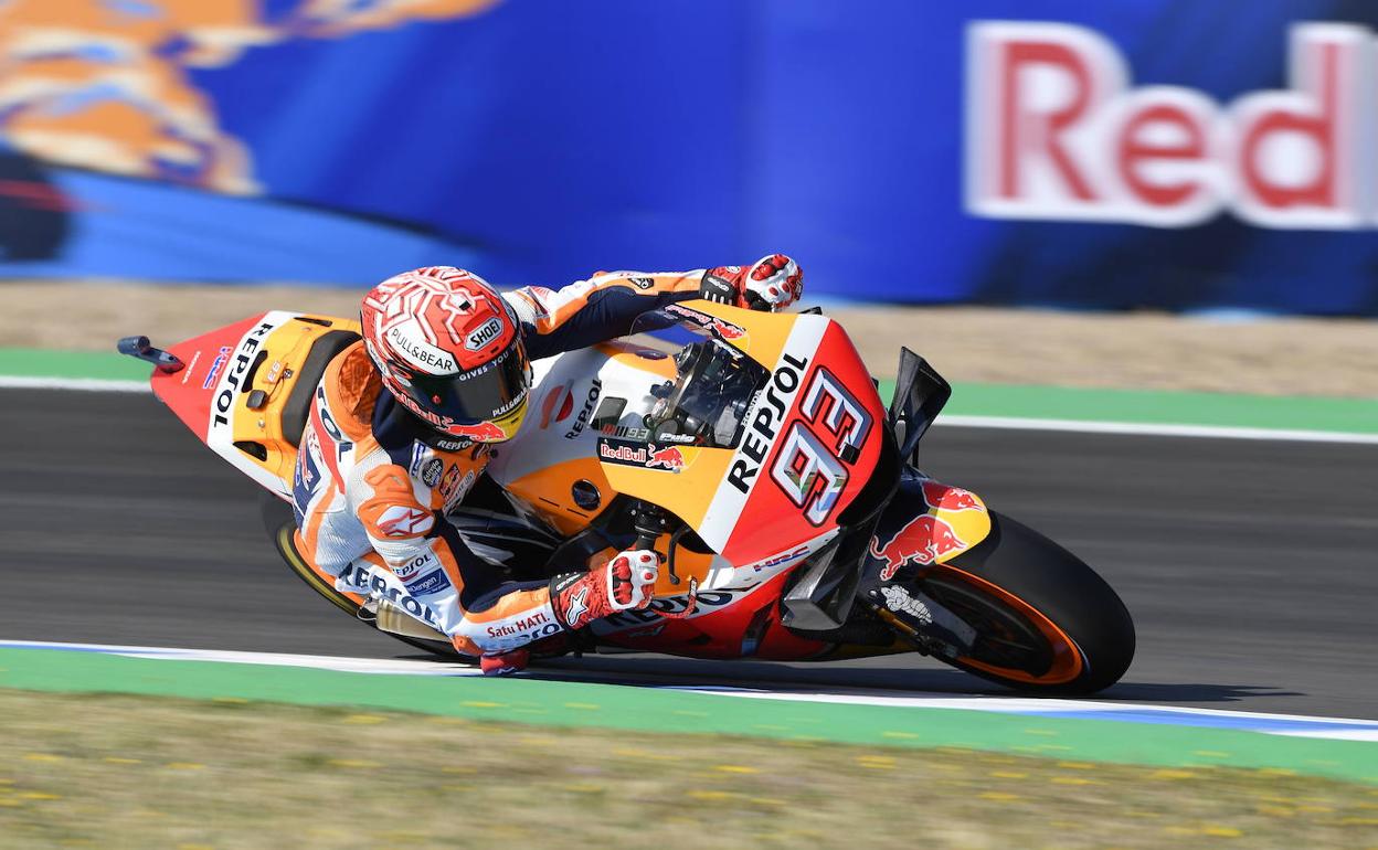 Marc Márquez, rodando sobre el trazado del circuito de Jerez. 