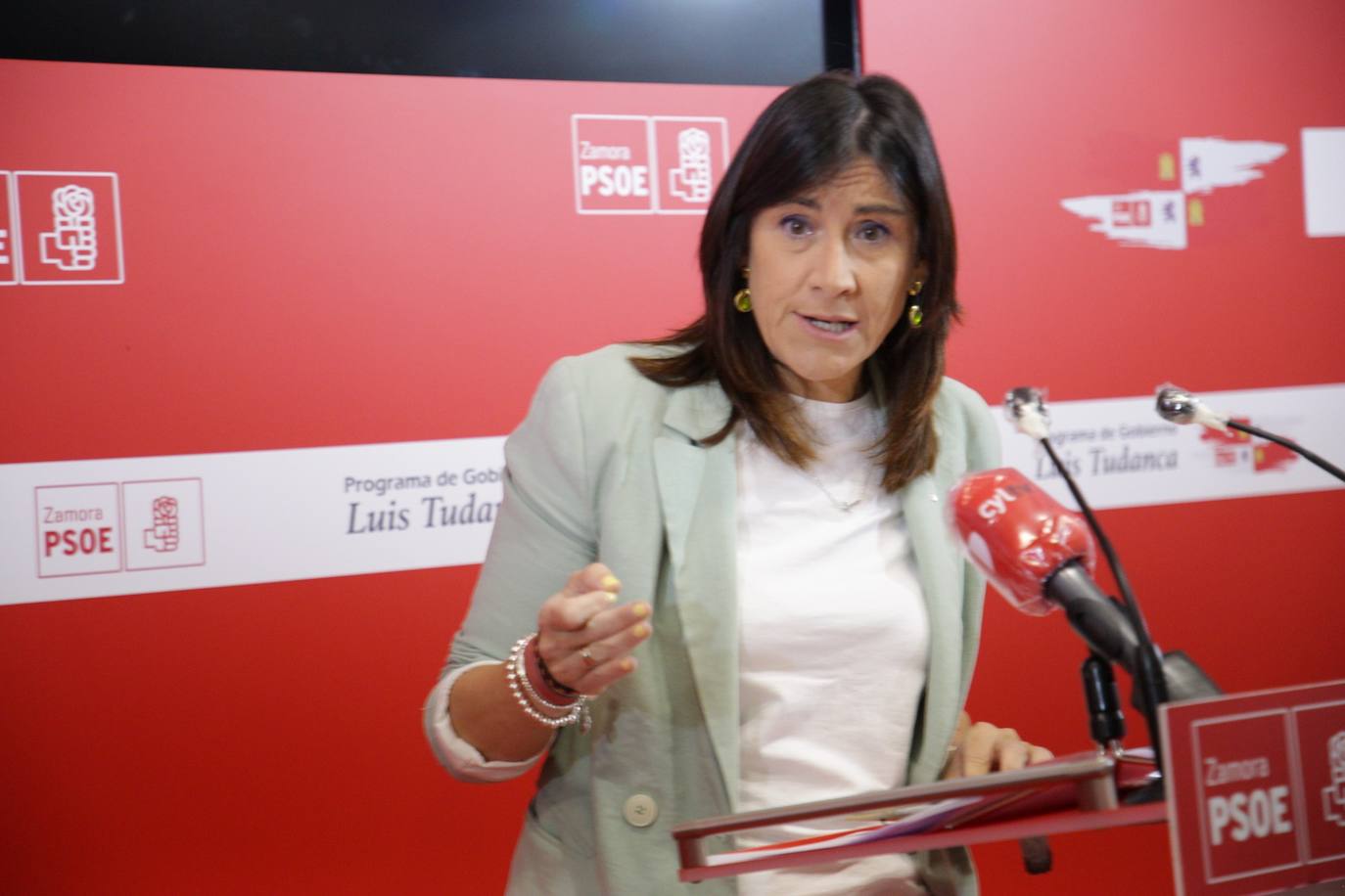 La secretaria de Organización del PSOECyL analiza la situación de los consultorios médicos