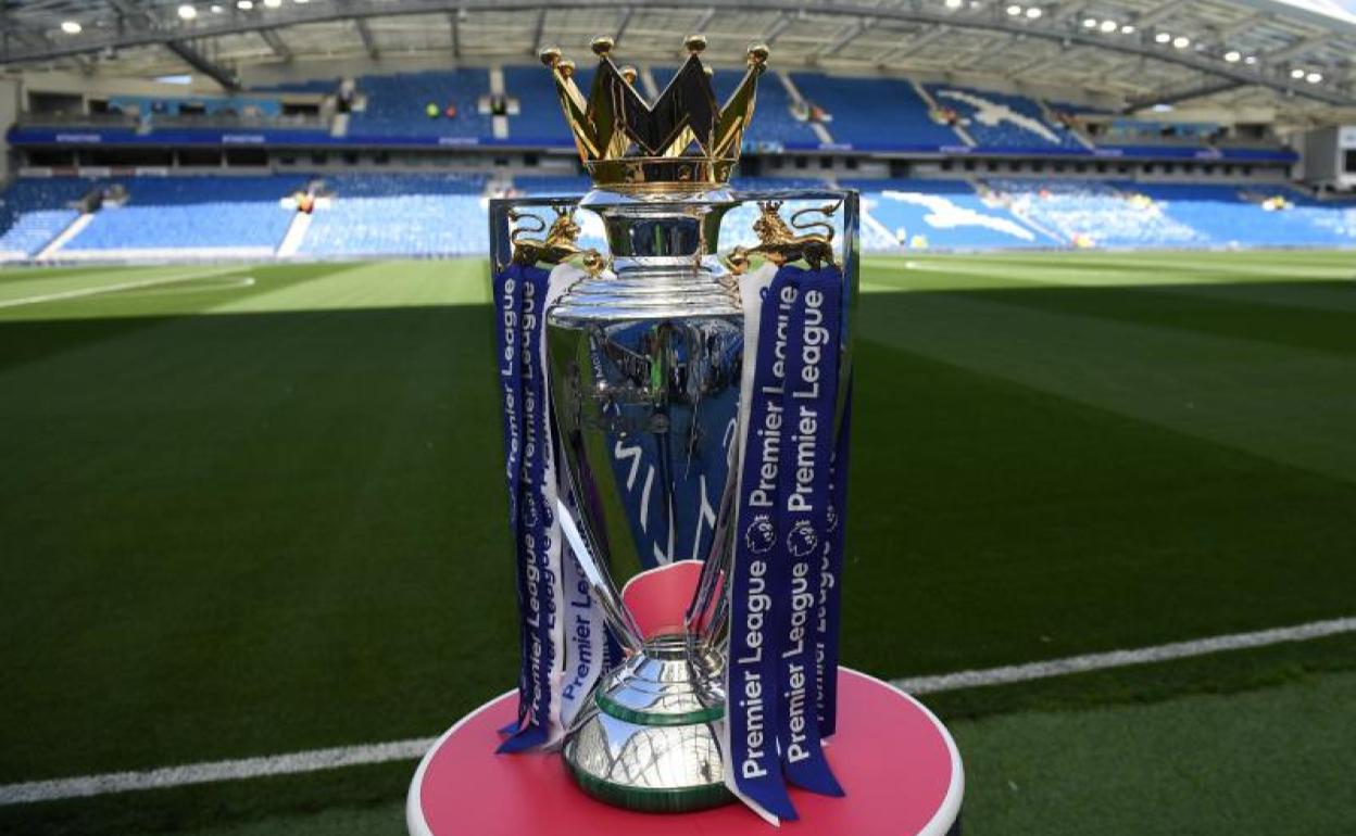 El trofeo que corona al campeón de la Premier League. 