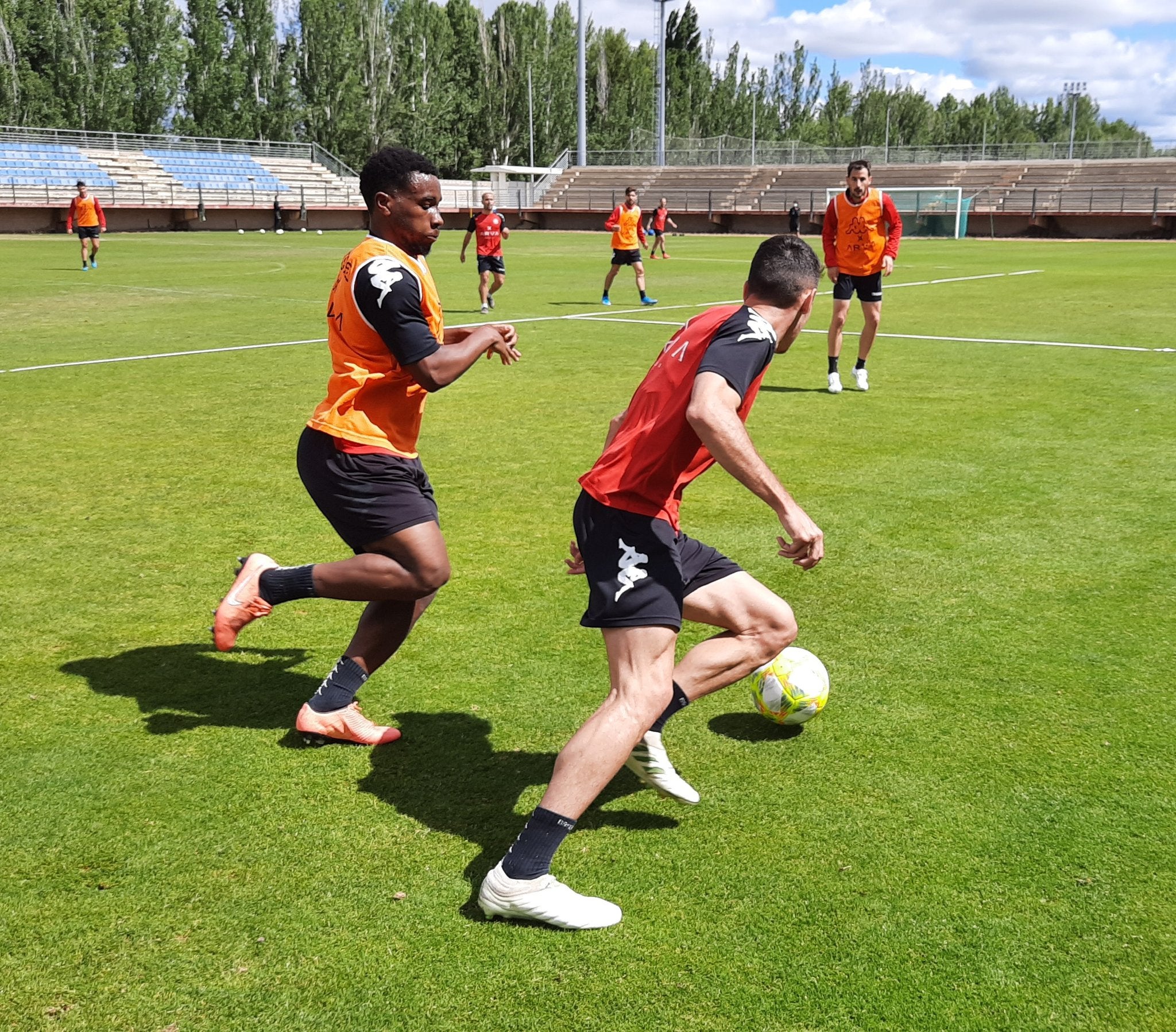 Fotos: La Cultural ya entrena al completo