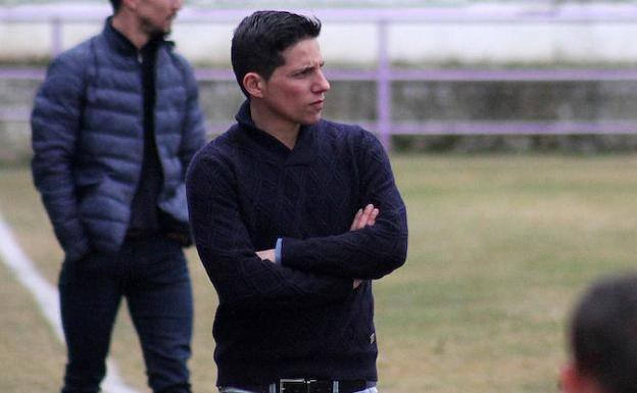 Pablo Huerga en su etapa en el banquillo morado. 