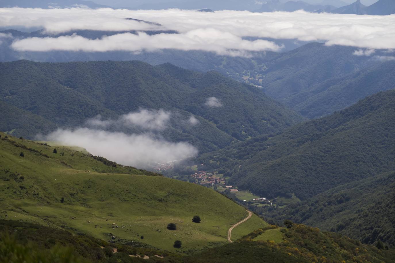 Imágenes del Parque Nacional de Picos de Europa en su vertiente leonesa.