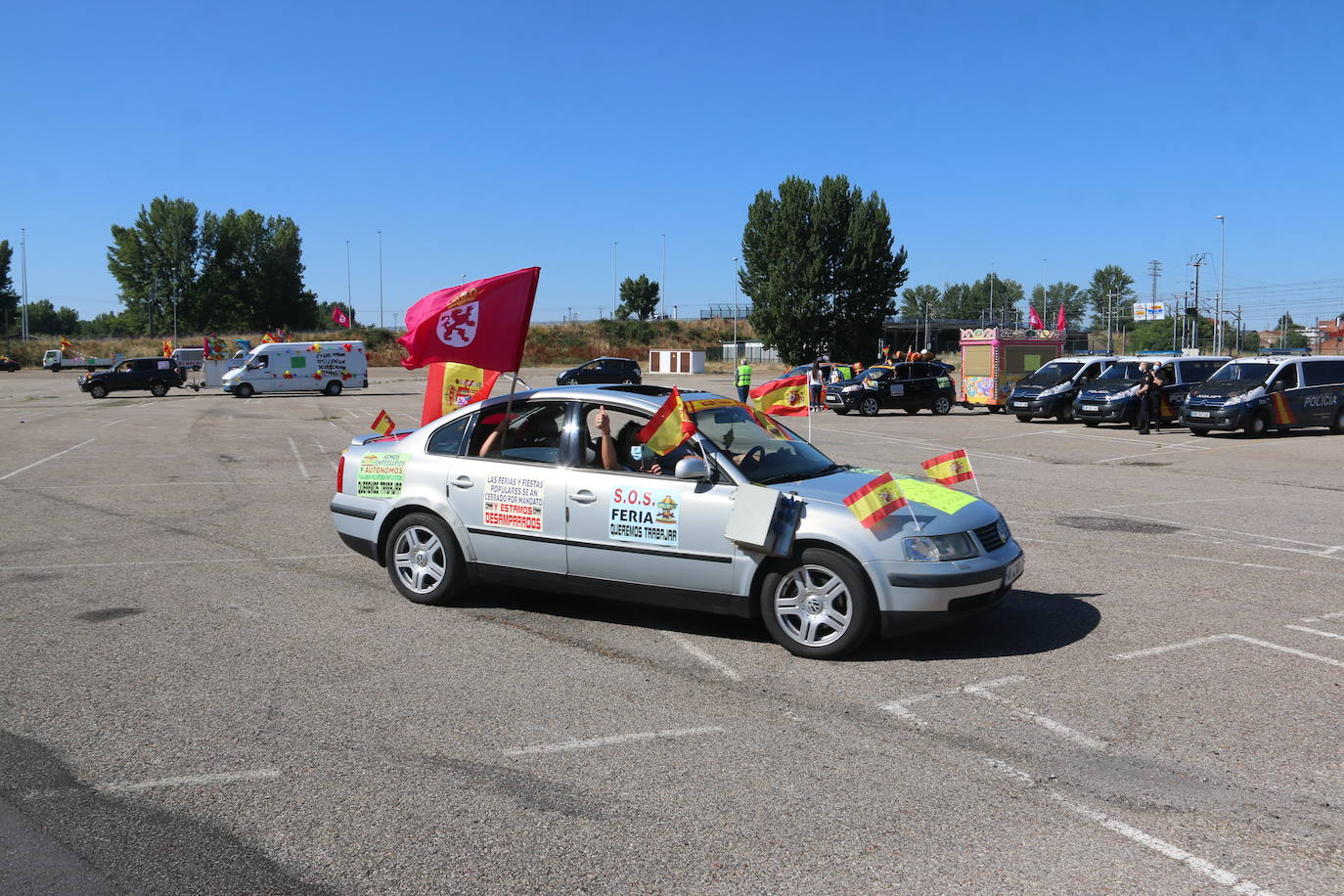 Fotos: Los feriantes leoneses salen a la calle para reclamar medidas