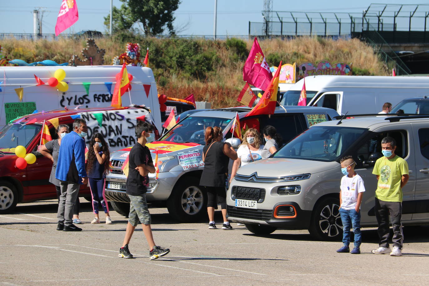 Fotos: Los feriantes leoneses salen a la calle para reclamar medidas