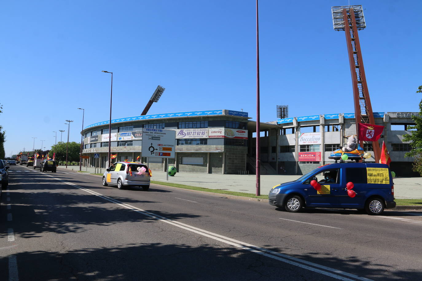 Fotos: Los feriantes leoneses salen a la calle para reclamar medidas