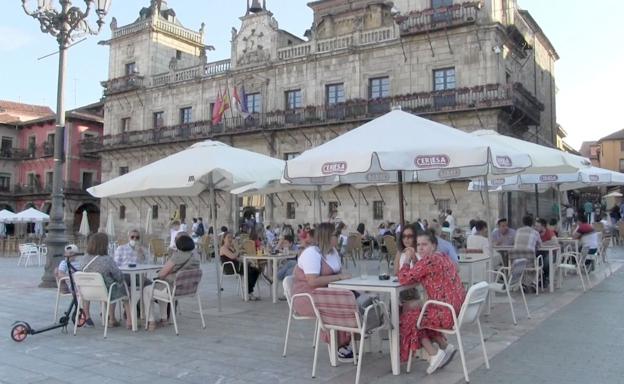 Las calles de León afrontan una nueva etapa en su día a día.