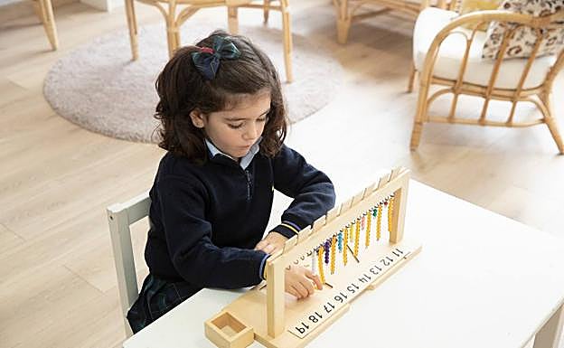 Imagen principal - Peñacorada presenta su infantil bilingüe con el método Montessori para el curso 2020-21