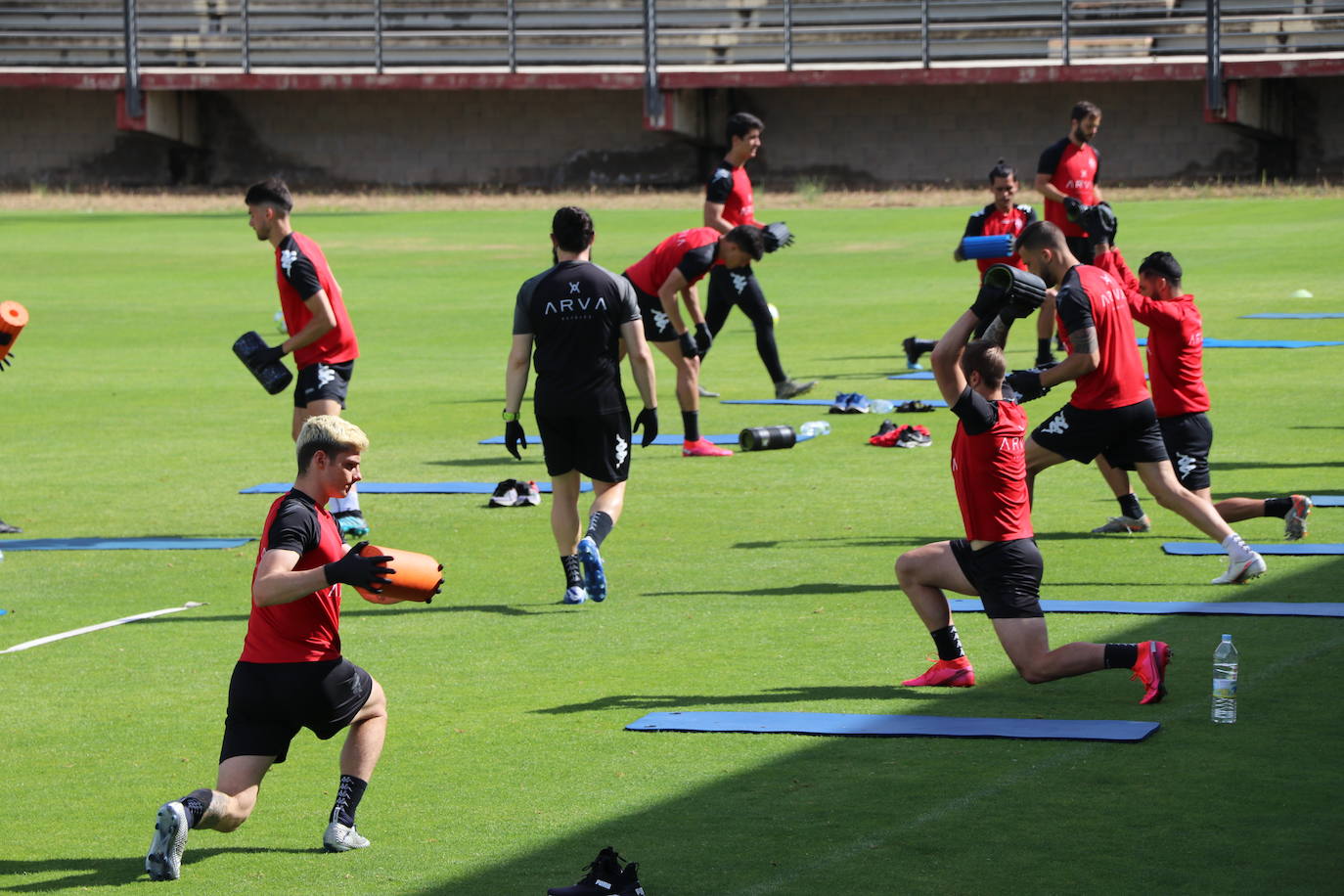 El equipo mantiene la vista puesta en el playoff exprés de julio.