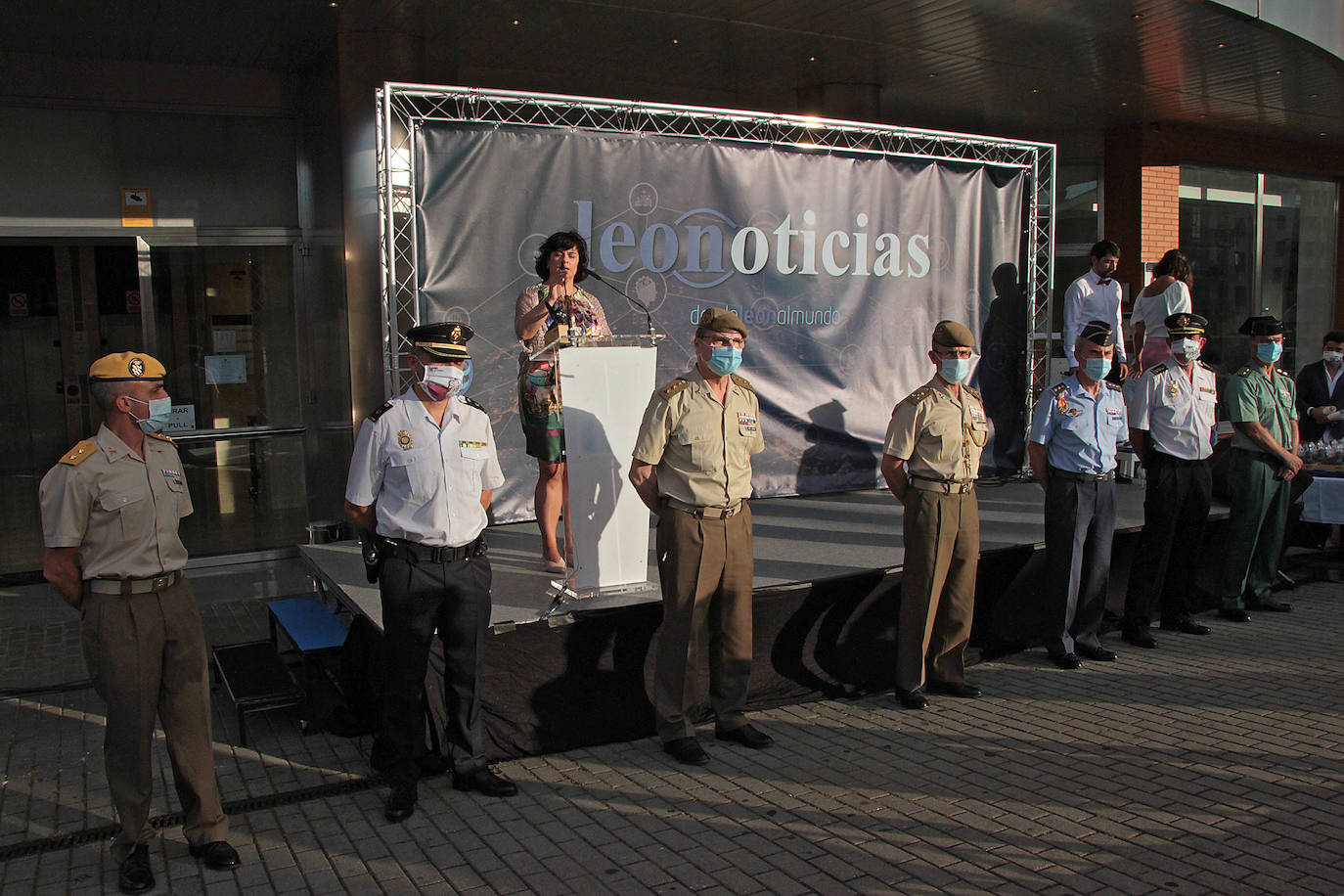 Leonoticias entrega 25 'Leones Alados' a quienes «han participado en una lucha sin descanso» contra el COVID-19 | El diario digital celebra el evento 'León con fuerza frente al COVID-19' para reconocer la labor de diferentes entidades durante la pandemia del coronavirus. 