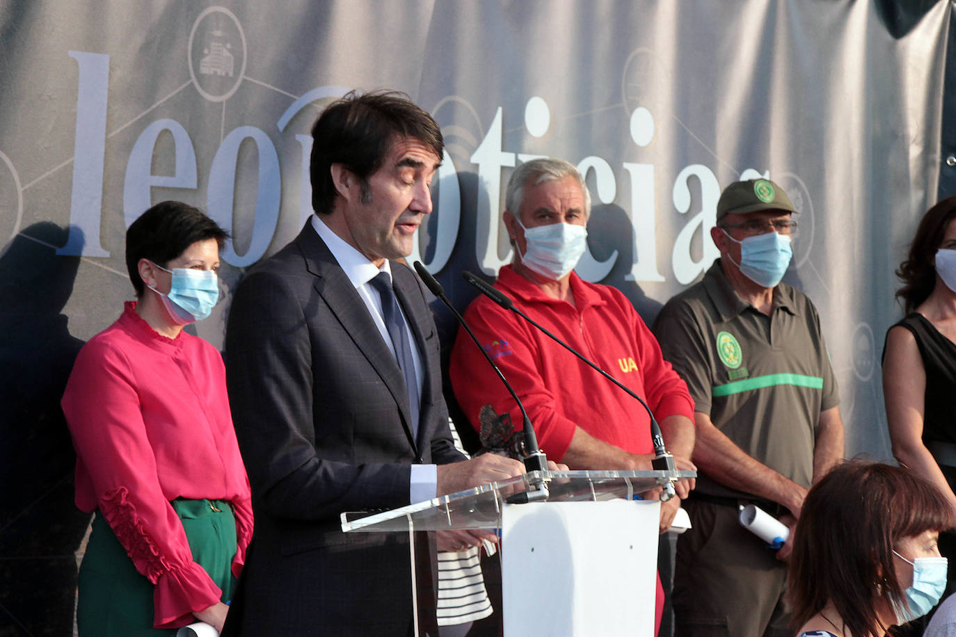 Leonoticias entrega 25 'Leones Alados' a quienes «han participado en una lucha sin descanso» contra el COVID-19 | El diario digital celebra el evento 'León con fuerza frente al COVID-19' para reconocer la labor de diferentes entidades durante la pandemia del coronavirus. 